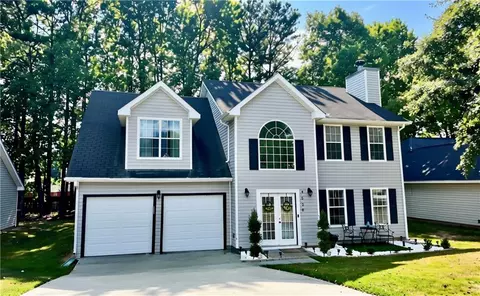 4525 Millenium View Ct, Snellville, GA 30039