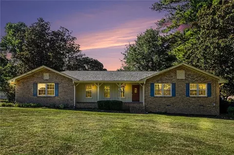 1849 Pinehurst Rd, Snellville, GA 30078