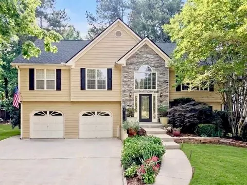 402 Township Ln, Woodstock, GA 30189