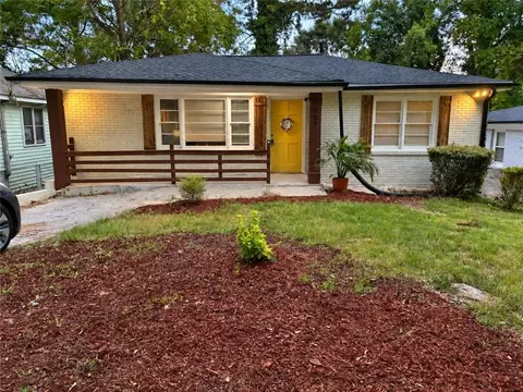 567 Center Hill Ave NW, Atlanta, GA 30318