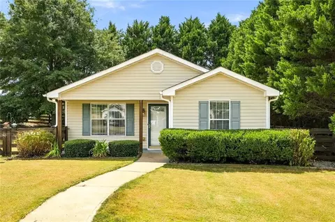 306 Dove Pt, Social Circle, GA 30025