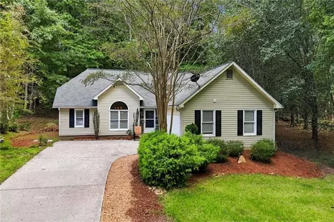 146 Pinebrook Dr, Waleska, GA 30183