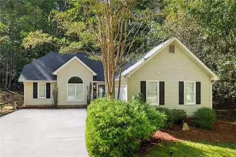 146 Pinebrook Dr, Waleska, GA 30183
