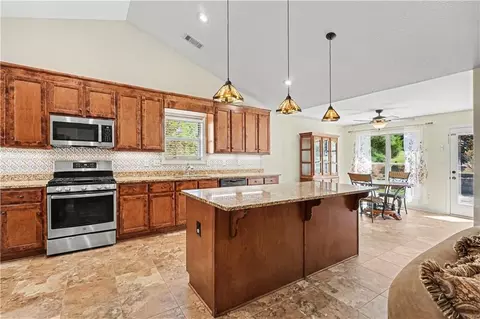 810 Brandon Dr, Winder, GA 30680 photo 8