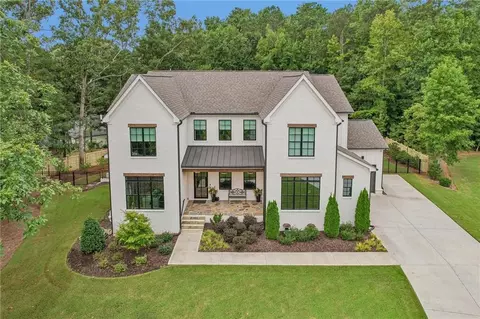1025 Reed Farm Ln, Roswell, GA 30076