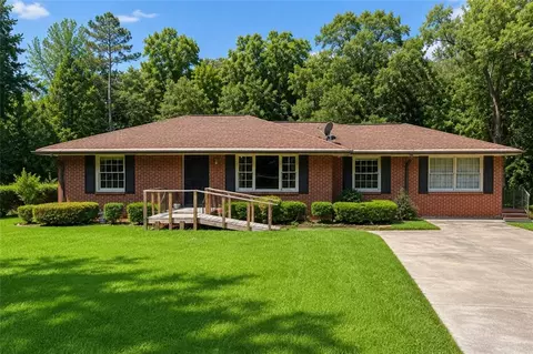 2095 Lilac Ln, Decatur, GA 30032