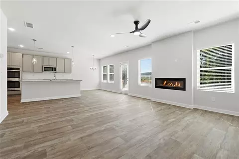 Living - 505 Headwater Ct, Lagrange, GA 30241 photo 1 of 4