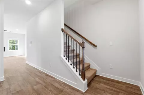 Entry Way - 505 Headwater Ct, Lagrange, GA 30241 photo 1 of 3