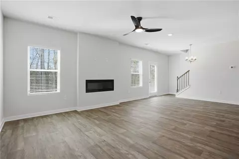 Living - 505 Headwater Ct, Lagrange, GA 30241 photo 4 of 4