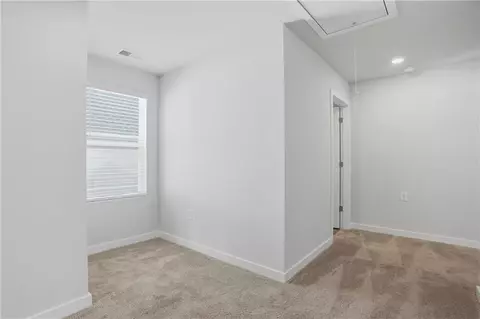 Entry Way - 505 Headwater Ct, Lagrange, GA 30241 photo 3 of 3