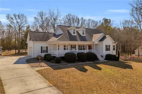 3020 Meadow Trl, Loganville, GA 30052