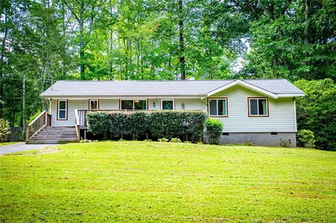 24 White Oak Dr, Carrollton, GA 30116