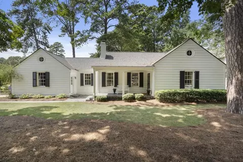 835 Glenbrook Dr, Atlanta, GA 30318
