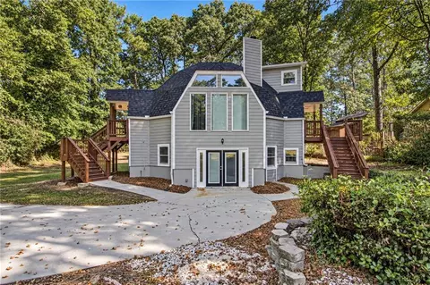 377 Windsor Farms Dr, Lawrenceville, GA 30046