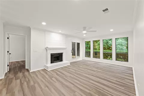 521 Warm Springs Cir, Roswell, GA 30075