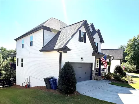 Exterior - 4017 Windsor Trl, Gainesville, GA 30506 photo 14 of 17