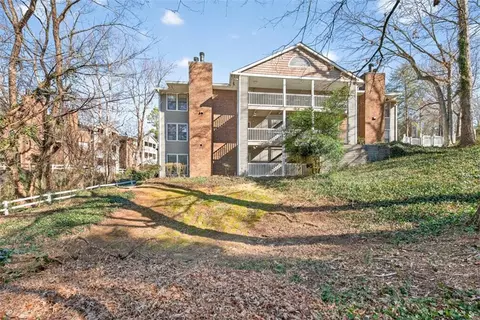 201 Barrington Hills Dr, Atlanta, GA 30350