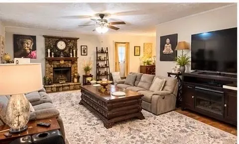 5846 Fox Run, Rex, GA 30273 photo 3