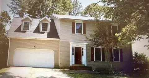 2130 Crescentview Dr, Lawrenceville, GA 30044