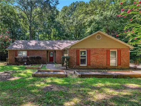 351 Waterford Dr, Jonesboro, GA 30238