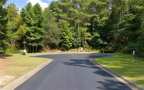 124 Hawks Ct, Ball Ground, GA 30107
