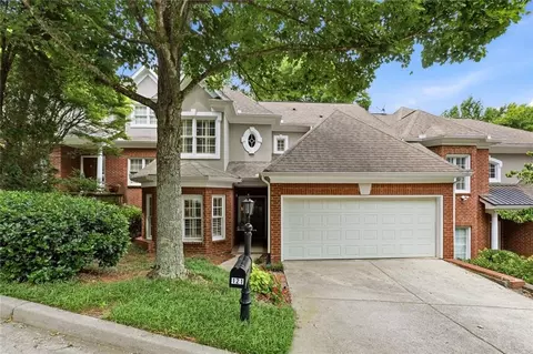 121 Brookview Cir, Atlanta, GA 30339