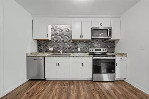 Kitchen - 1059 Prather Bridge Rd, Toccoa, GA 30577 photo 2 of 4