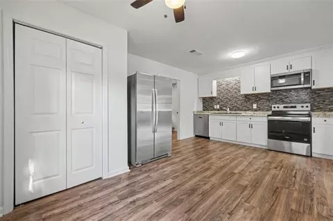 Kitchen - 1059 Prather Bridge Rd, Toccoa, GA 30577 photo 3 of 4