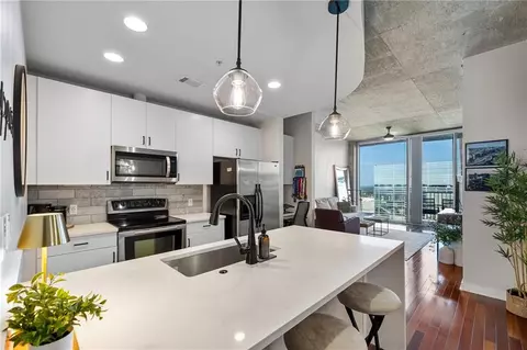 400 W Peachtree St NW #3005, Atlanta, GA 30308