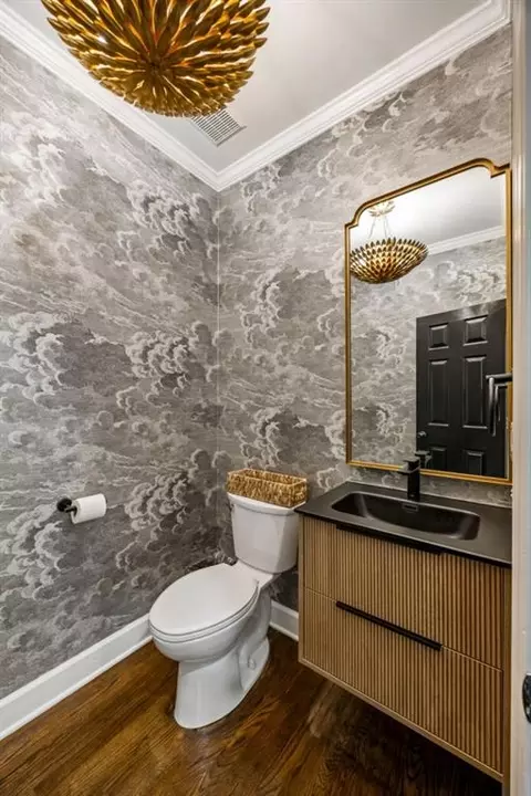 Bath - 190 Oakhurst Leaf Dr, Milton, GA 30004 photo 1 of 10