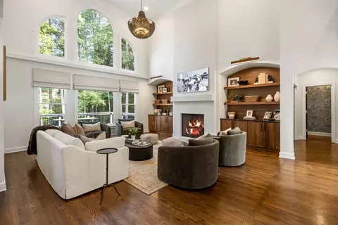 Living - 190 Oakhurst Leaf Dr, Milton, GA 30004 photo 1 of 7