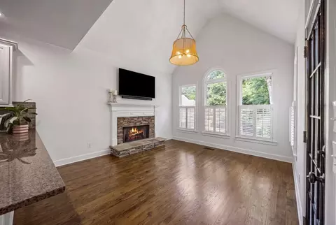 Living - 190 Oakhurst Leaf Dr, Milton, GA 30004 photo 7 of 7