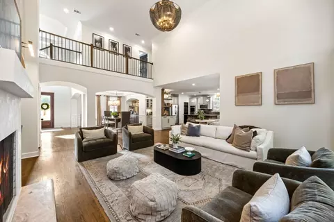 Living - 190 Oakhurst Leaf Dr, Milton, GA 30004 photo 5 of 7
