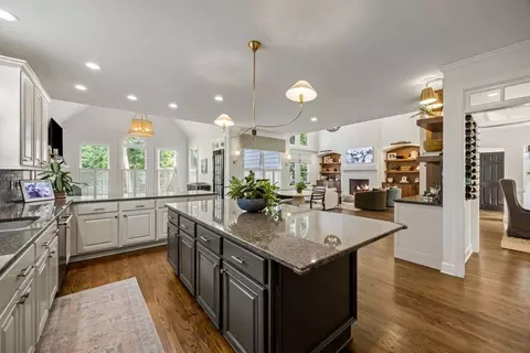 Kitchen - 190 Oakhurst Leaf Dr, Milton, GA 30004 photo 7 of 9