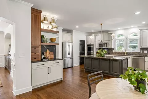 Kitchen - 190 Oakhurst Leaf Dr, Milton, GA 30004 photo 1 of 9