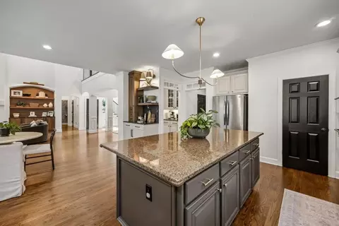 Kitchen - 190 Oakhurst Leaf Dr, Milton, GA 30004 photo 8 of 9