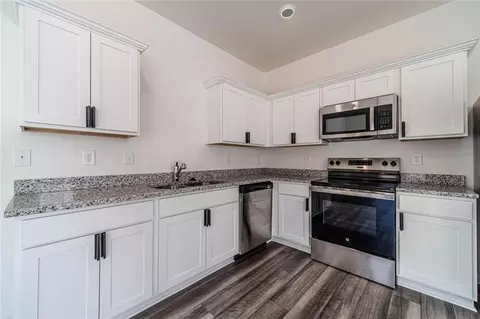 Kitchen - 29 Padley Dr, Winder, GA 30680 photo 1 of 1