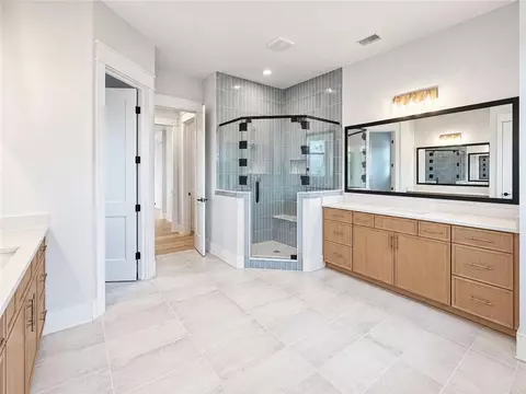 Bath - 121 Palisade Dr, Rydal, GA 30171 photo 4 of 8
