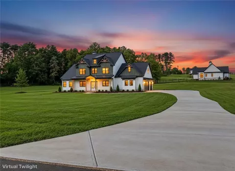 Exterior - 121 Palisade Dr, Rydal, GA 30171 photo 2 of 10