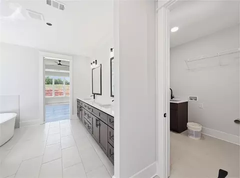 Entry Way - 141 Palisade Dr, Rydal, GA 30171 photo 7 of 12