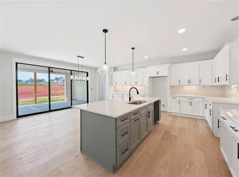 Kitchen - 141 Palisade Dr, Rydal, GA 30171 photo 2 of 4