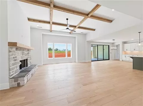 Living - 141 Palisade Dr, Rydal, GA 30171 photo 2 of 5