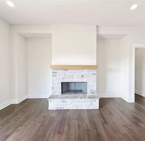 Living - 131 Palisade Dr, Rydal, GA 30171 photo 5 of 5