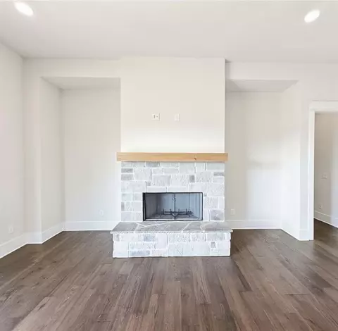 Living - 131 Palisade Dr, Rydal, GA 30171 photo 5 of 5