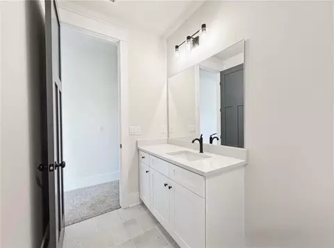 Bath - 131 Palisade Dr, Rydal, GA 30171 photo 11 of 12