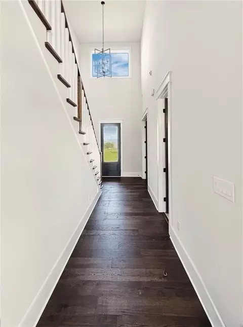 Entry Way - 131 Palisade Dr, Rydal, GA 30171 photo 3 of 6