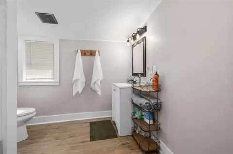 Bath - 283 Easy St, Toccoa, GA 30577 photo 1 of 3