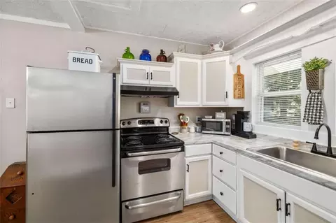 Kitchen - 283 Easy St, Toccoa, GA 30577 photo 2 of 2