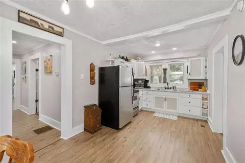 Entry Way - 283 Easy St, Toccoa, GA 30577 photo 3 of 4