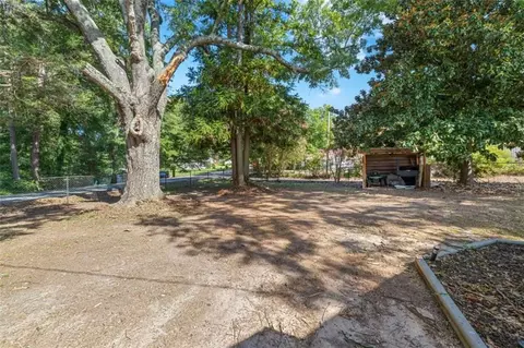 Exterior - 283 Easy St, Toccoa, GA 30577 photo 3 of 8
